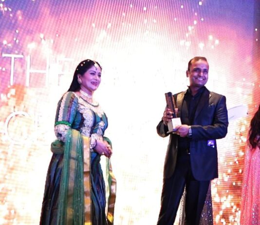 Chef Amar Ronald Xavier won unique Indian Personality Award 2023 – Felicitated by Celebrity guest Sudha Chandran Chef Amar Ronald Xavier won unique Indian Personality Award 2023 – Felicitated by Celebrity guest Sudha Chandran.