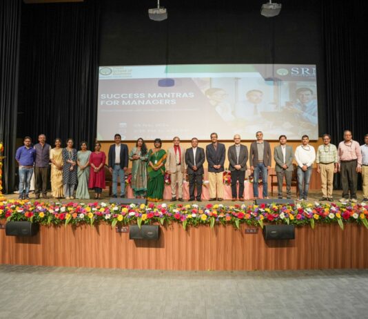 Panel Discussion On “Success Mantra for Managers” organized by Paari School of Business Panel Discussion On “Success Mantra for Managers “organized by Paari School of Business