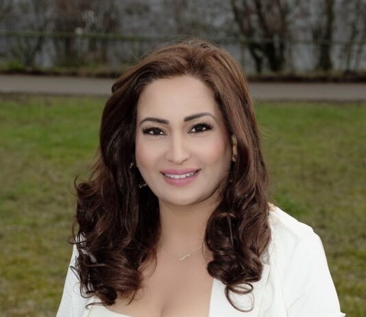 Prriya Kaur Wins Global Awards: Best 2024 YouTube Content & Star Coach Prriya Kaur, well-known businesswoman, best-selling author, Reiki master, NLP coach, business and life coach, prestigious Global Awards India, Pune, Best Content on YouTube 2024, Star Coach of the Year 2024,