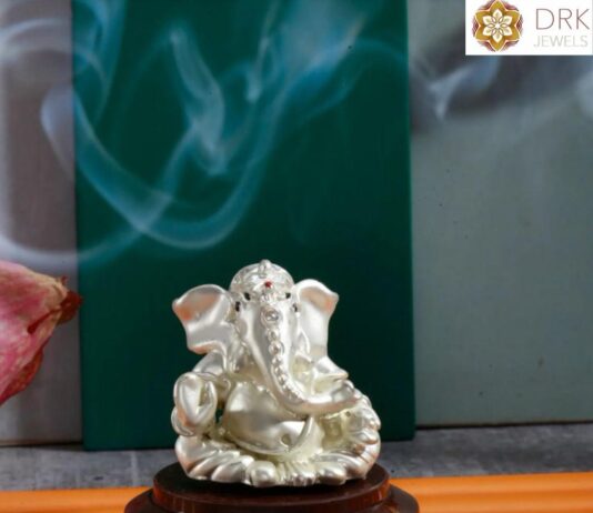 DRK Jewels Celebrates Ganesh Chaturthi with Sparkling Creations Inspired by Tradition