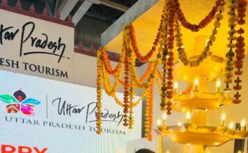 Kanjlochan Actress and producer Suman Pandey Has joined the Up International Trade Show 3rd Edition At Greater Noida and praised C.M Yogi Adityanath while promoting the trade fair